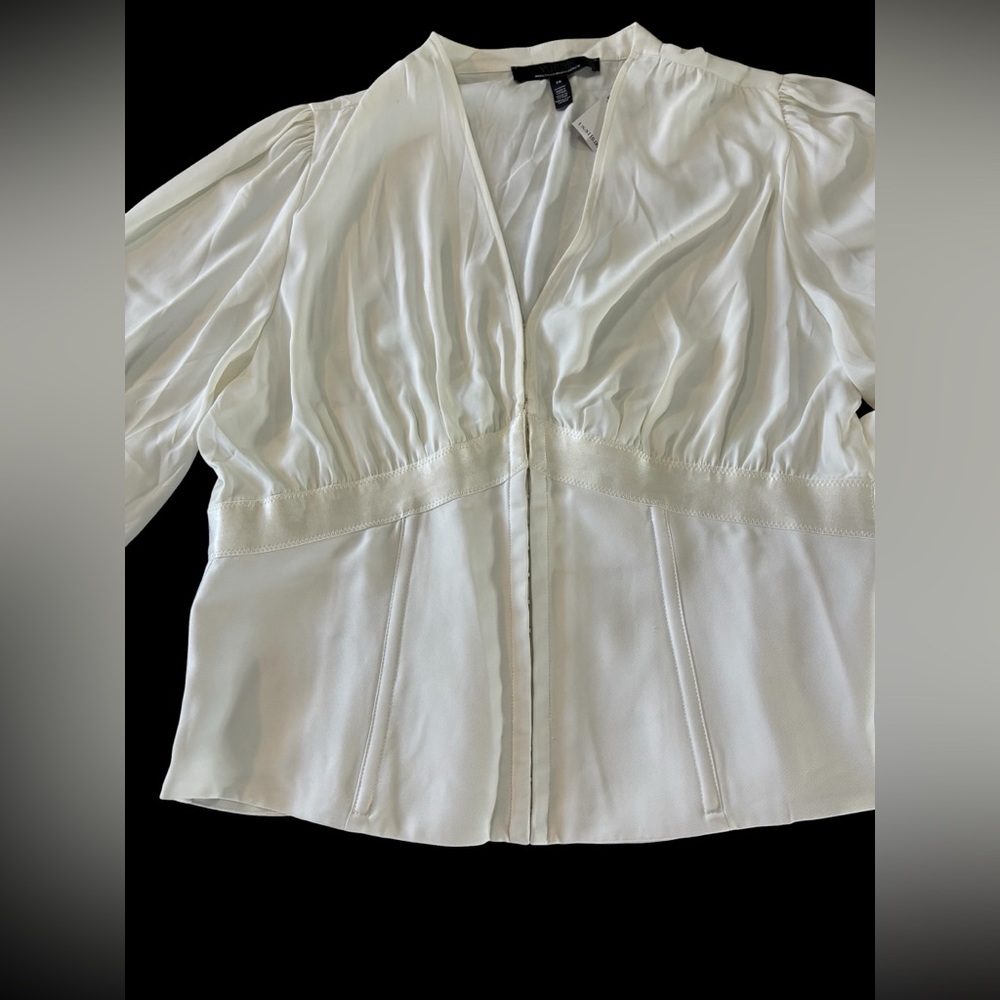 White House Black Market Blouse - Picture 5 of 11